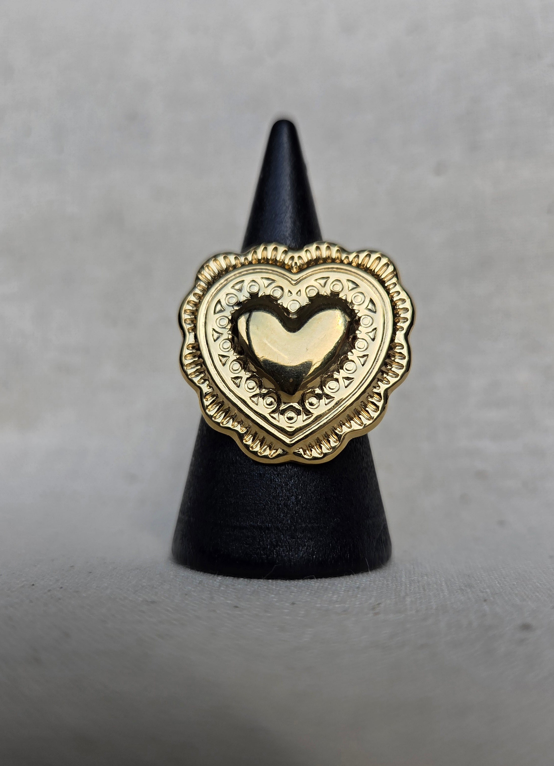 Ring "Vintage Heart" - Goudkleurige Statement Ring
