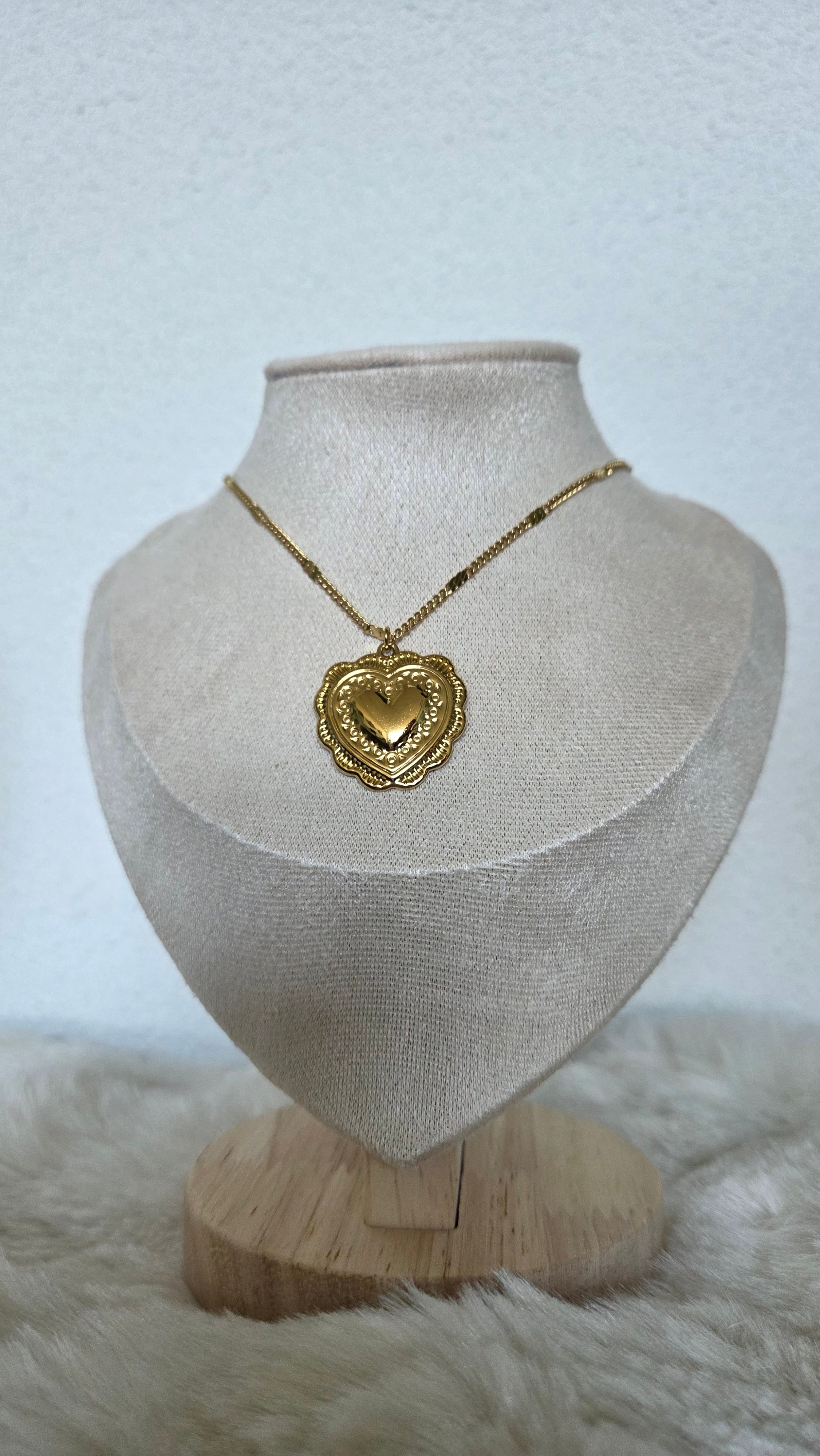 Ketting "Vintage Heart" - lengte 74 cm.